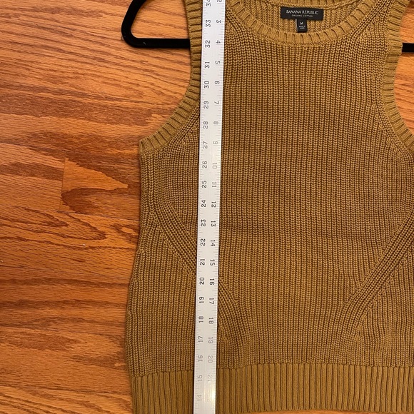 Banana Republic sweater tank in turmeric/mustard. 100% cotton. - Picture 4 of 6